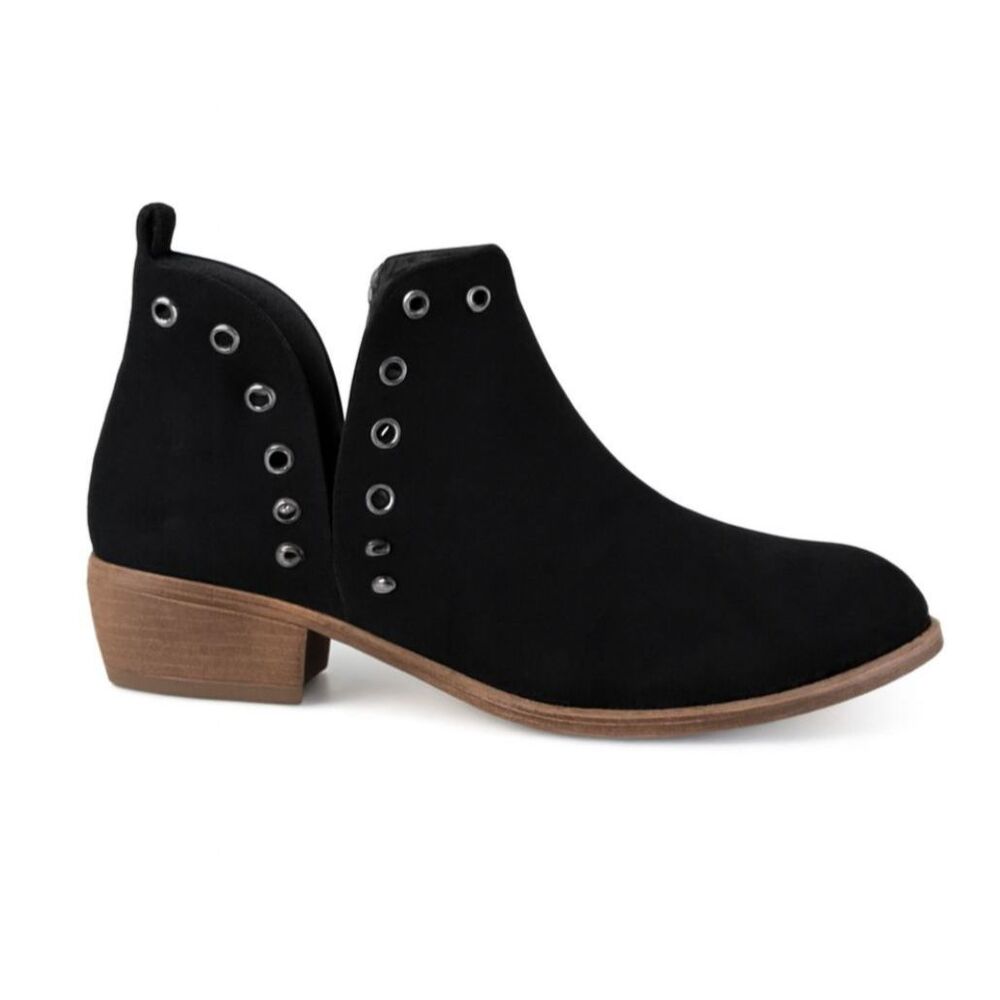 NWOB Journee Collection Black Faux Suede Ankle Booties Silver Eyelet Detail 7.5